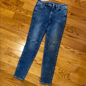 Slit knee jeans